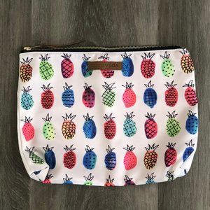 Puravida Pineapple Clutch